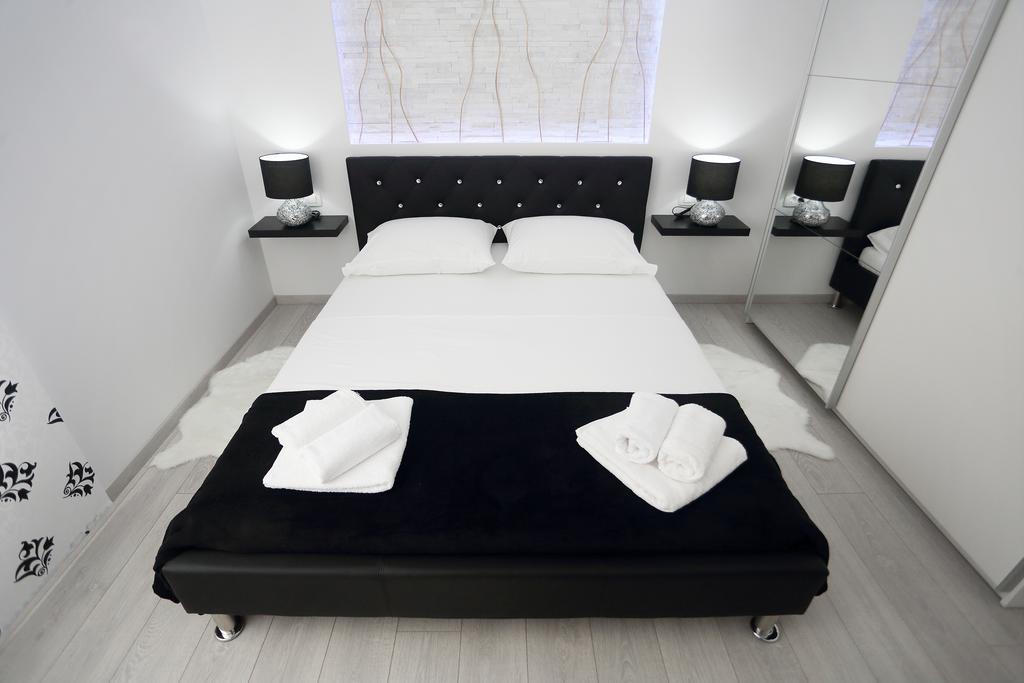 Apartments Taratta 1 Trogir Eksteriør billede